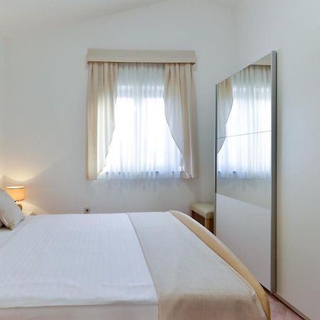 Apartments Villa Rosi Umag Extérieur photo