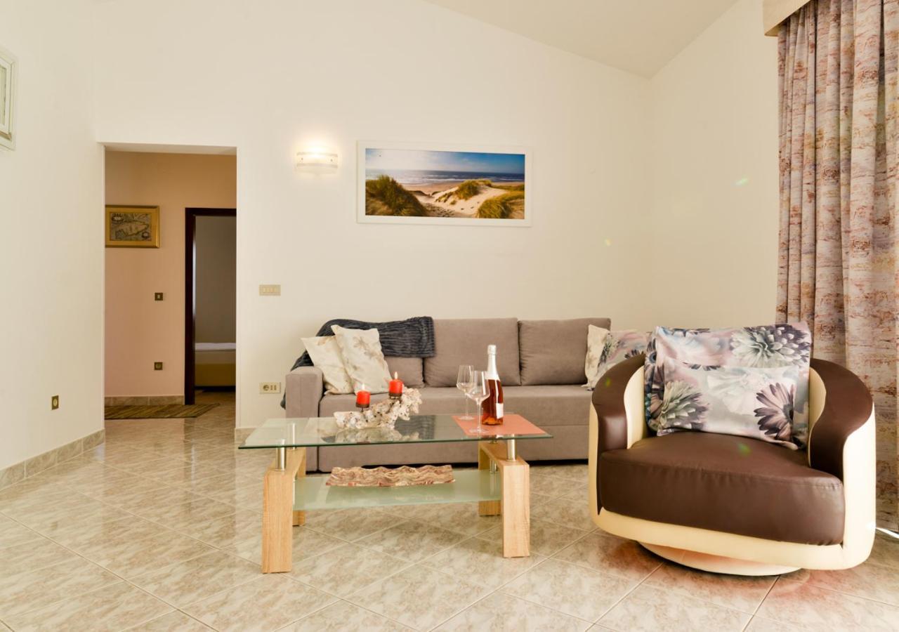 Apartments Villa Rosi Umag Extérieur photo